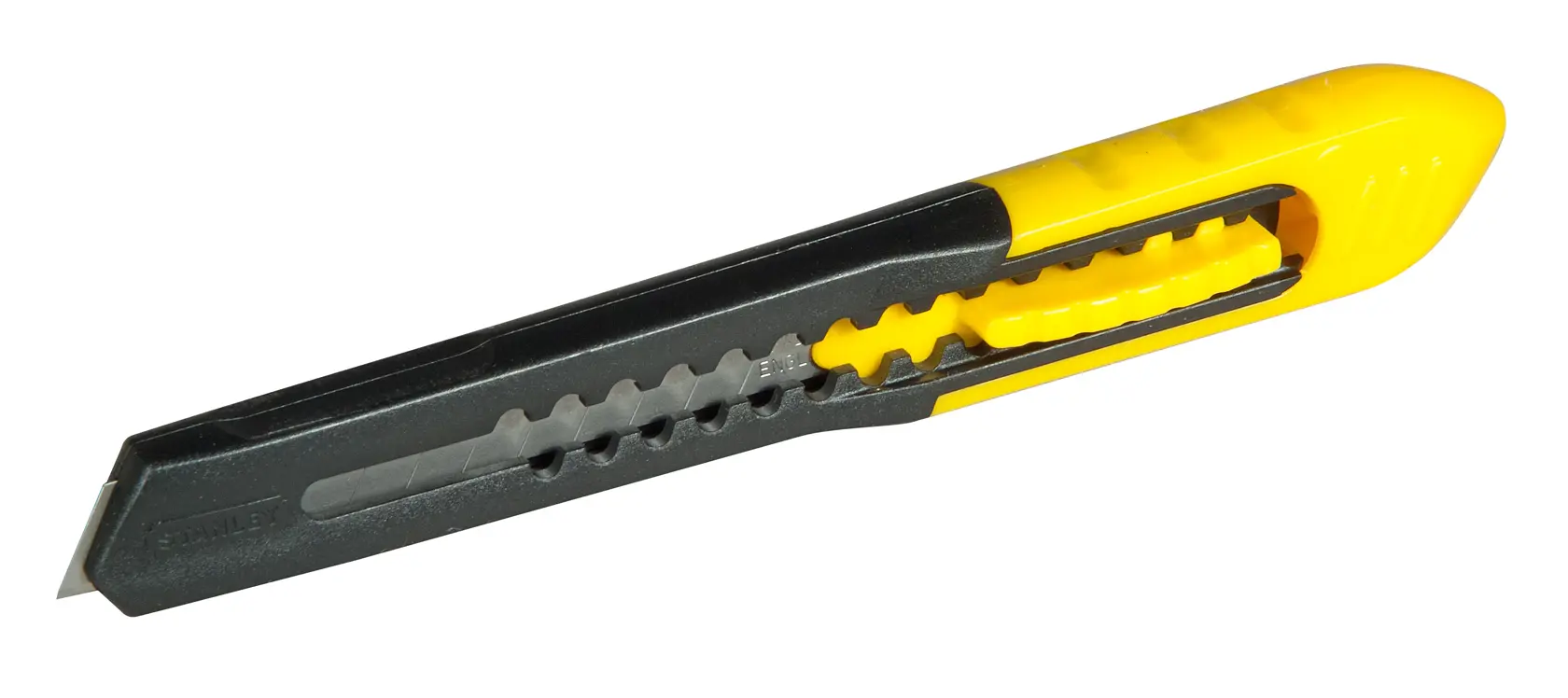 Cutter Stanley à lame rétractable, poignée noire et jaune, présenté sur fond blanc.