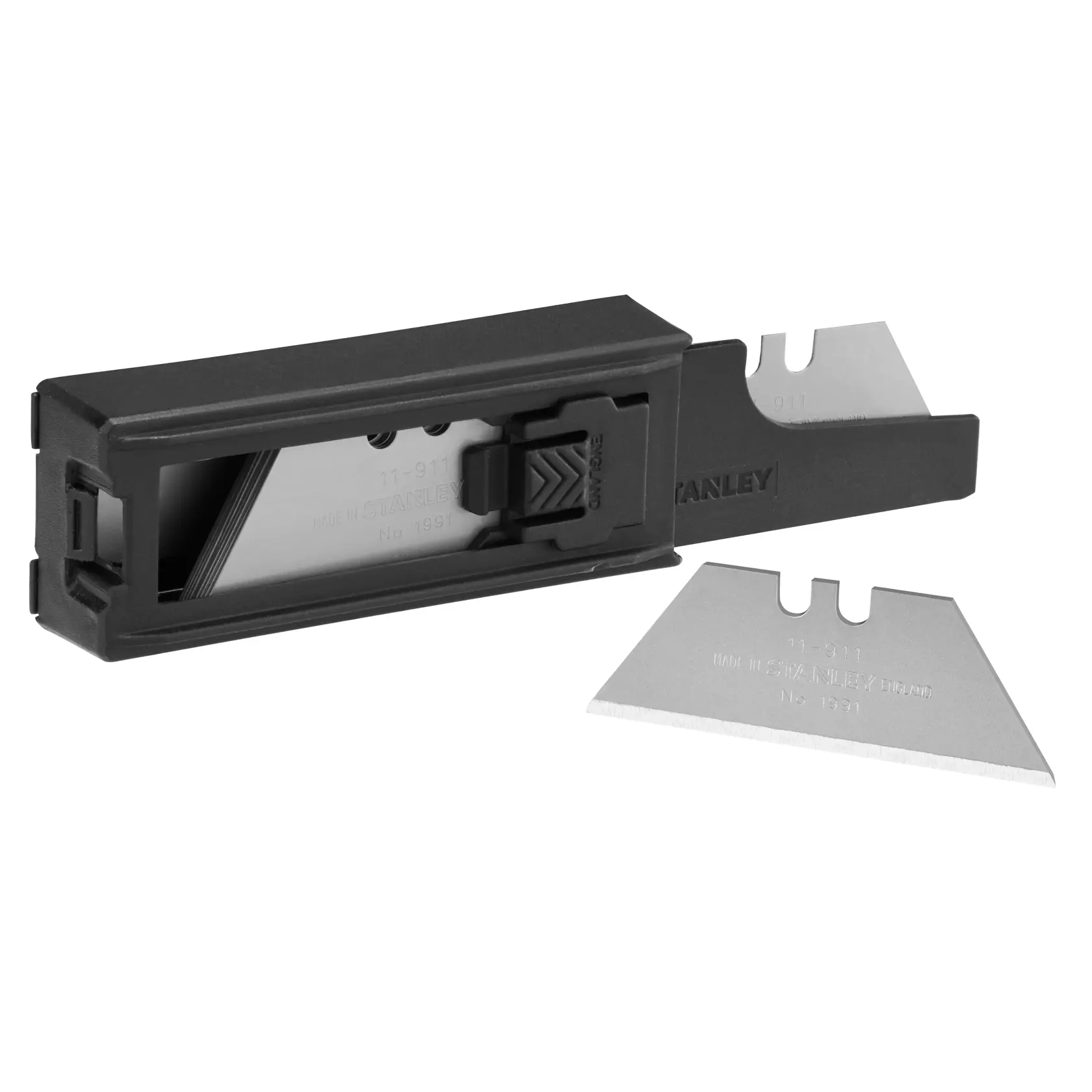Lames de couteau utilitaire Stanley avec distributeur noir, une lame à l’extérieur, une partiellement sortie.