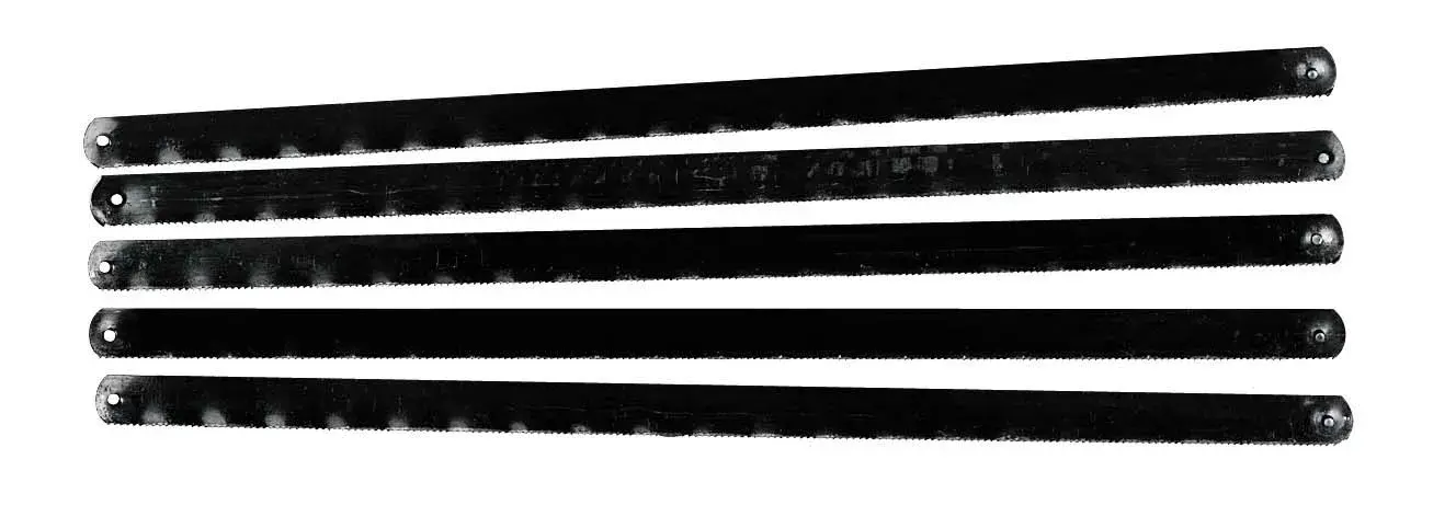 STANLEY 3-15-905 lot de lames de scie, quatre lames métalliques noires, vue de dessus sur fond blanc.