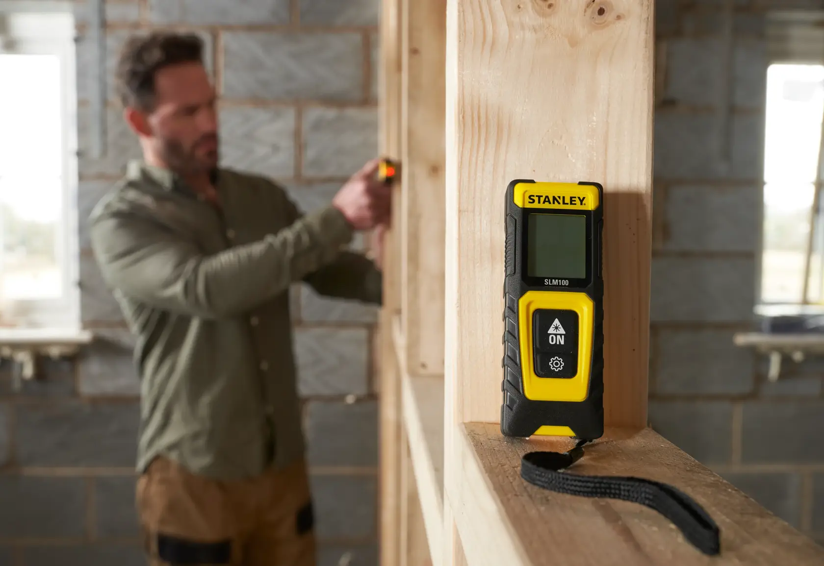 Stanley Slm100 Laser Distance Measurer Side View